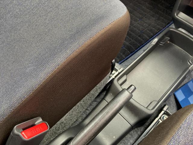 アルト ！先行初売！Ｌ　２型　＊アウトレット＊　社外アルミホイール　スズキセーフティーサポート　衝突被害軽減システム　アイドリングストップ　横滑り防止機能　衝突安全ボディ　オートライト　シートヒーター　キーレスエントリー　マニュアルレベリング（36枚目）