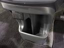 こんなところにもドリンクホルダーが！純正で付いていると車内にマッチしてます！新たに購入する必要が無いのも嬉しいですね！