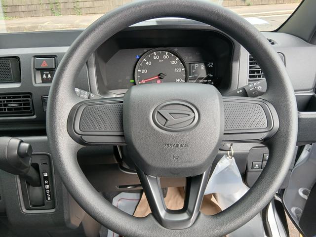 ハイゼットカーゴ ＤＸ　届出済未使用車　４ＷＤ　ＣＶＴ　キーレスエントリー　マニュアルエアコン　衝突軽減ブレーキ　コーナーセンサー　ルーフコンソール　アイドリングストップ　６カ月保証（5枚目）