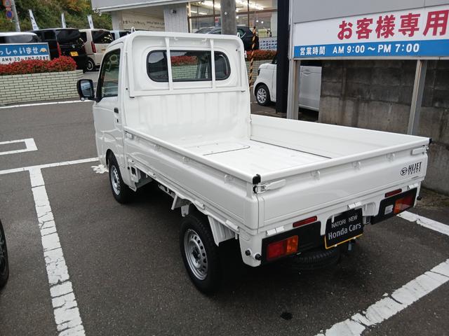 ハイゼットトラック スタンダード 届出済未使用車 4WD 5MT 衝突軽減ブレーキ プッシュスタート スマートキー 電動格納ミラー パワーウィンドウ エアコン FMチューナー コーナーセンサー 6カ月保証(3枚目)