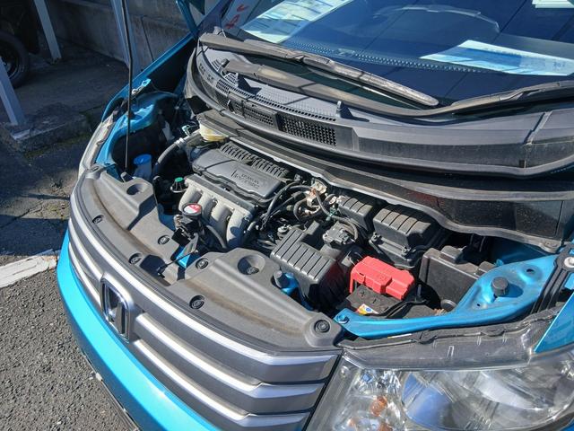 フリードスパイク G ジャストセレクション 5人乗り フルフラット スカイルーフ HDDインターナビ バックカメラ ETC HIDヘッドライト 両側電動スライドドア スマートキー オートエアコン クルーズコントロール 6カ月保証(4枚目)