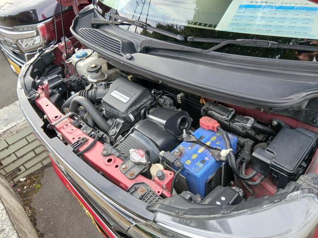 N-BOXカスタム G・EXターボホンダセンシング 2トーン ターボ 助手席スーパースライドシート 両側電動スライドドア SDナビ バックカメラ ETC オートエアコン ハーフレザーシート オートリトラミラー プッシュスタート スマートキー 6カ月保証(4枚目)