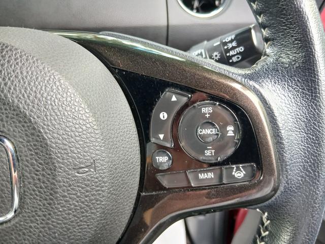 N-BOXカスタム G・EXターボホンダセンシング 2トーン ターボ 助手席スーパースライドシート 両側電動スライドドア SDナビ バックカメラ ETC オートエアコン ハーフレザーシート オートリトラミラー プッシュスタート スマートキー 6カ月保証(8枚目)