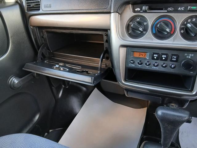 アクティバン 　４ＷＤ　オートマ　ＡＭ／ＦＭラジオ　１スピーカー　マニュアルエアコン　両席ＳＲＳ　リアワイパー　リア熱線　電動パワーステアリング（10枚目）