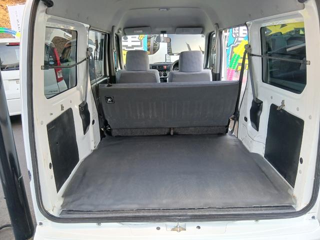 アクティバン 　４ＷＤ　オートマ　ＡＭ／ＦＭラジオ　１スピーカー　マニュアルエアコン　両席ＳＲＳ　リアワイパー　リア熱線　電動パワーステアリング（13枚目）