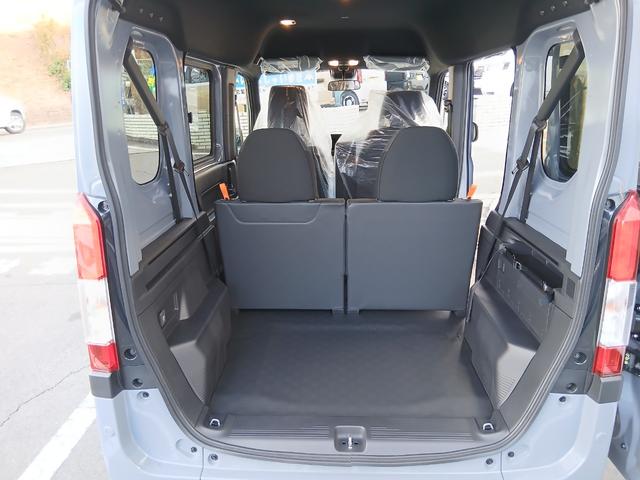 N-VAN+スタイル ファン・ターボホンダセンシング 届出済未使用車 ターボ ナビスペシャルパッケージ USBチャージャー アームレスト 電動格納ミラー バックカメラ オートエアコン スマートキー プッシュスタート LEDヘッドライト メーカー保証(17枚目)