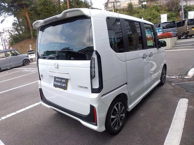 Ｎ－ＢＯＸカスタム ベースグレード　届出済未使用車　４ＷＤ　バックカメラ　ホンダセンシング　左側電動スライドドア　オートエアコン　シートヒーター　スマートキー　プッシュスタート　ＬＥＤヘッドライト　クルーズコントロール　メーカー保証（2枚目）