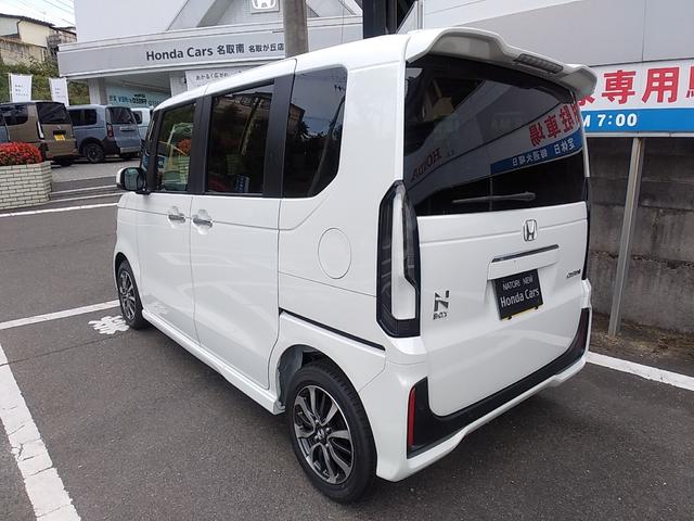 Ｎ－ＢＯＸカスタム ベースグレード　届出済未使用車　４ＷＤ　バックカメラ　ホンダセンシング　左側電動スライドドア　オートエアコン　シートヒーター　スマートキー　プッシュスタート　ＬＥＤヘッドライト　クルーズコントロール　メーカー保証（3枚目）