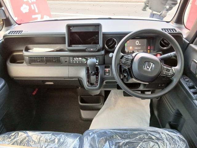 Ｎ－ＢＯＸカスタム ベースグレード　届出済未使用車　４ＷＤ　バックカメラ　ホンダセンシング　左側電動スライドドア　オートエアコン　シートヒーター　スマートキー　プッシュスタート　ＬＥＤヘッドライト　クルーズコントロール　メーカー保証（5枚目）