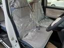 ストライプスＧ　届出済未使用車　２トーン　９インチディスプレイオーディオ　バックカメラ　ドアバイザー　フロアマット　衝突軽減ブレーキ　両側電動スライドドア　シートヒーター　ホッとカップホルダー　ＨＤＭＩ　６カ月保証（19枚目）