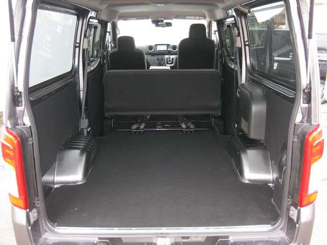 キャラバン ＤＸ　ディーゼル　４ＷＤ　ターボ　シートヒーター　６人乗り（9枚目）