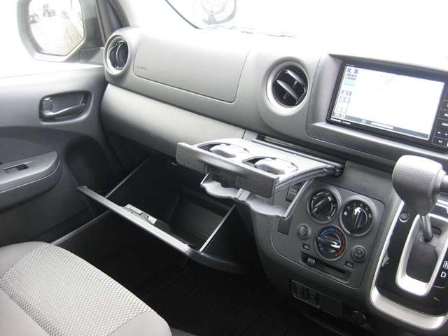 キャラバン ＤＸ　ディーゼル　４ＷＤ　ターボ　シートヒーター　６人乗り（11枚目）