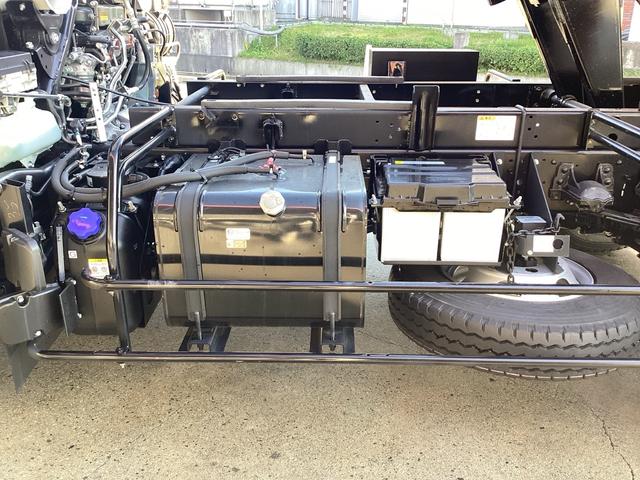 フォワード 　３．５ｔ積載ダンプ　５．２Ｄ　極東開発工業製ダンプ　Ｌゲート　電動コボレーン　左電動ミラー　バックカメラ　未使用車（9枚目）