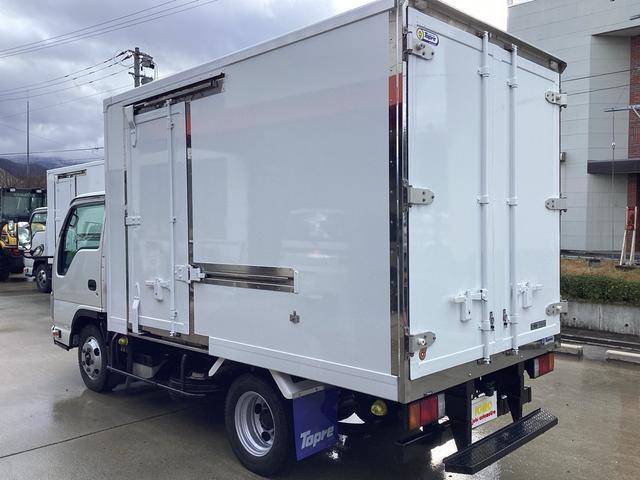 エルフトラック 　冷蔵冷凍車　トプレック製　中温ー５°Ｃ設定　ラッシングレール　片側スライドドア　プラスチックスノコ　最大積載量１５５０ｋｇ　パワーウィンドウ　電動格納ミラー　後輪Ｗタイヤ（6枚目）