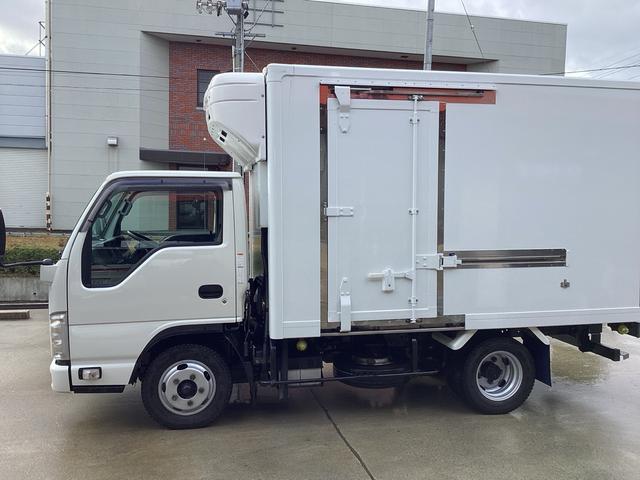 エルフトラック 　冷蔵冷凍車　トプレック製　中温ー５°Ｃ設定　ラッシングレール　片側スライドドア　プラスチックスノコ　最大積載量１５５０ｋｇ　パワーウィンドウ　電動格納ミラー　後輪Ｗタイヤ（7枚目）