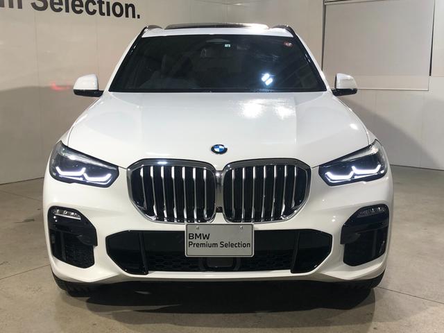 Ｘ５ ｘＤｒｉｖｅ　３５ｄ　Ｍスポーツ　４ＷＤ　３列シート　７人乗り　４輪エアサスペンション　パノラマサンルーフ　ドライビングアシスト３眼カメラ　アップルカープレイ　リバースアシスト（12枚目）