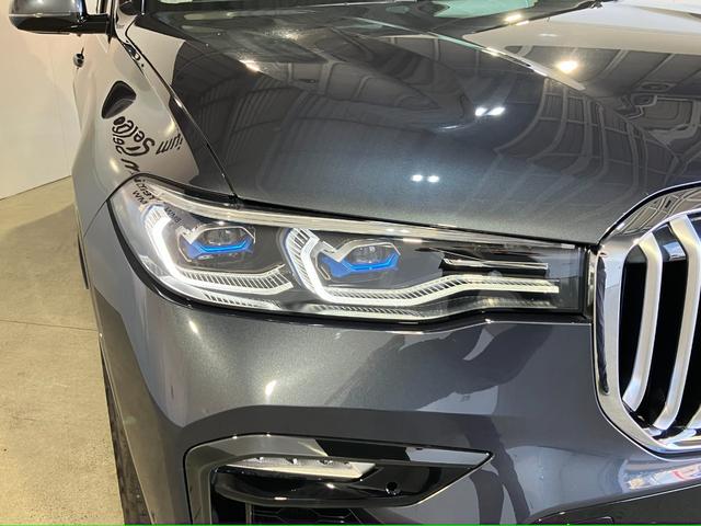 Ｘ７ ｘＤｒｉｖｅ　３５ｄ　Ｍスポーツ　７人乗り　スカイラウンジパノラマサンルーフ　保冷保温カップホルダー　Ｂ＆Ｗダイヤモンドサラウンド　ホワイトレザー（22枚目）