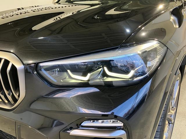 Ｘ５ Ｍ５０ｉ　Ｖ８ツインターボ　４輪エアサスペンション　パノラマサンルーフ　２２インチ　フロントマッサージシート　デジタルキー　ハンズオフアシスト　ステアリングヒーティング（22枚目）