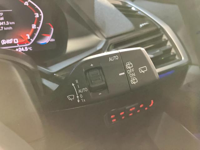 Ｘ５ Ｍ５０ｉ　Ｖ８ツインターボ　４輪エアサスペンション　パノラマサンルーフ　２２インチ　フロントマッサージシート　デジタルキー　ハンズオフアシスト　ステアリングヒーティング（46枚目）