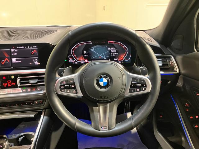 ３シリーズ ３２０ｄ　ｘＤｒｉｖｅ　Ｍスポーツ　ハンズオフアシスト　アクティブクルーズ　リバースアシスト　デジタルキー　オートトランク　アップルカープレイ　パーソナルＡＩ　アルカンタラコンビシート　純正１８インチ（3枚目）