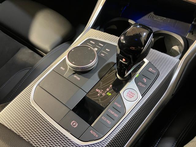 ３シリーズ ３２０ｄ　ｘＤｒｉｖｅ　Ｍスポーツ　ハンズオフアシスト　アクティブクルーズ　リバースアシスト　デジタルキー　オートトランク　アップルカープレイ　パーソナルＡＩ　アルカンタラコンビシート　純正１８インチ（9枚目）