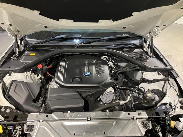 ３シリーズ ３２０ｄ　ｘＤｒｉｖｅ　Ｍスポーツ　ハンズオフアシスト　アクティブクルーズ　リバースアシスト　デジタルキー　オートトランク　アップルカープレイ　パーソナルＡＩ　アルカンタラコンビシート　純正１８インチ（19枚目）