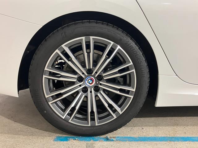 ３シリーズ ３２０ｄ　ｘＤｒｉｖｅ　Ｍスポーツ　ハンズオフアシスト　アクティブクルーズ　リバースアシスト　デジタルキー　オートトランク　アップルカープレイ　パーソナルＡＩ　アルカンタラコンビシート　純正１８インチ（20枚目）