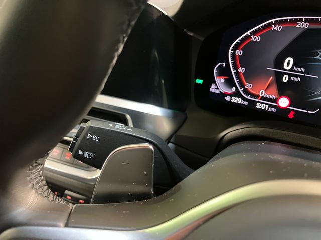３シリーズ ３２０ｄ　ｘＤｒｉｖｅ　Ｍスポーツ　ハンズオフアシスト　アクティブクルーズ　リバースアシスト　デジタルキー　オートトランク　アップルカープレイ　パーソナルＡＩ　アルカンタラコンビシート　純正１８インチ（35枚目）