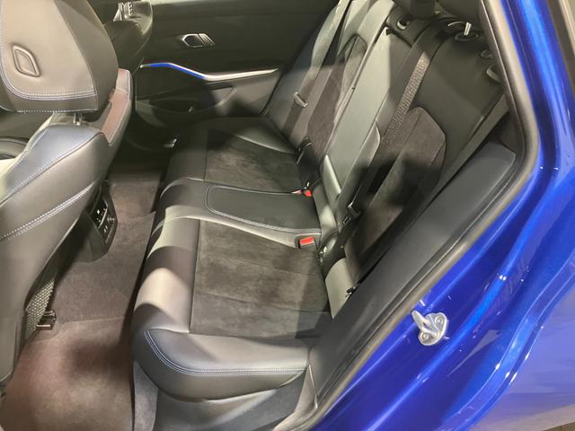 ３シリーズ ３２０ｄ　ｘＤｒｉｖｅツーリング　Ｍスポーツ　サテンアルミウィンドウモール　サラウンドビュー　アクティブクルーズ　アップルカープレイ　リバースアシスト　パーソナルＡＩ　リバースアシスト　ステアリングアシスト（36枚目）