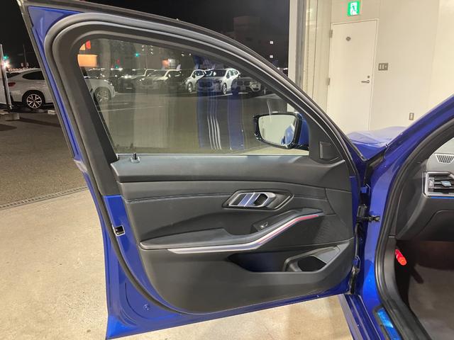 ３シリーズ ３２０ｄ　ｘＤｒｉｖｅツーリング　Ｍスポーツ　サテンアルミウィンドウモール　サラウンドビュー　アクティブクルーズ　アップルカープレイ　リバースアシスト　パーソナルＡＩ　リバースアシスト　ステアリングアシスト（37枚目）