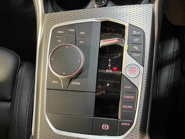 ３シリーズ Ｍ３４０ｉ　ｘＤｒｉｖｅ　後期モデル　カーブドディスプレイ　６気筒ターボエンジン　ハーマンカードンサウンド　サラウンドビュー　ハンズオフアシスト　アクティブクルーズ　パーソナルＡＩ　リバースアシスト（9枚目）