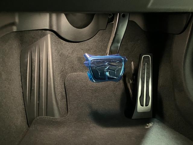 ３シリーズ Ｍ３４０ｉ　ｘＤｒｉｖｅ　後期モデル　カーブドディスプレイ　６気筒ターボエンジン　ハーマンカードンサウンド　サラウンドビュー　ハンズオフアシスト　アクティブクルーズ　パーソナルＡＩ　リバースアシスト（11枚目）