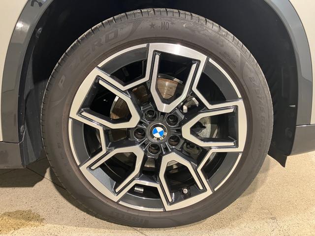 Ｘ１ ｘＤｒｉｖｅ　２０ｄ　ｘライン　ヴェガンザレザー　インテリアカメラ　ＡＲナビ　ヘッドアップディスプレイ　サラウンドビュー　１９インチ　アクティブクルーズ（18枚目）