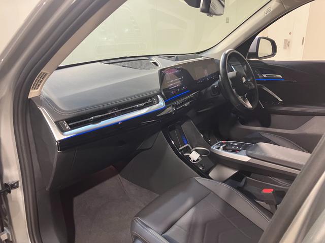 Ｘ１ ｘＤｒｉｖｅ　２０ｄ　ｘライン　ヴェガンザレザー　インテリアカメラ　ＡＲナビ　ヘッドアップディスプレイ　サラウンドビュー　１９インチ　アクティブクルーズ（49枚目）
