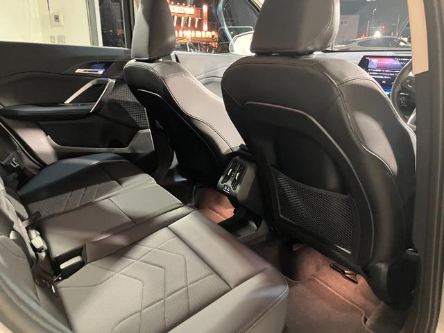 Ｘ１ ｘＤｒｉｖｅ　２０ｄ　ｘライン　ヴェガンザレザー　インテリアカメラ　ＡＲナビ　ヘッドアップディスプレイ　サラウンドビュー　１９インチ　アクティブクルーズ（54枚目）