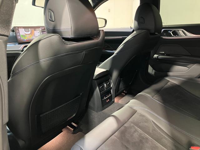 ４シリーズ ４２０ｄ　ｘＤｒｉｖｅグランクーペ　Ｍスポーツ　カーブドディスプレイ　ハーマンカードンサウンド　サラウンドビュー　ヘッドアップディスプレイ　ランバーサポート　ハンズオフアシスト　リバースアシスト　パワーバックドア（45枚目）