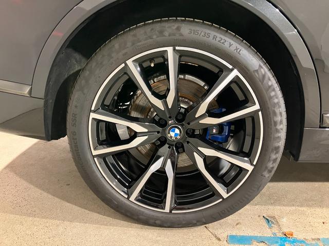 Ｘ７ ｘＤｒｉｖｅ　３５ｄ　Ｍスポーツ　７人乗り　リアエンターテイメント　Ｂ＆Ｗダイヤモンドサラウンド　モカレザー　スカイラウンジサンルーフ　保冷保温カップホルダー　ヒートコンフォートパッケージ　エグゼクティブドライブプロ（16枚目）