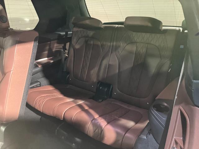 Ｘ７ ｘＤｒｉｖｅ　３５ｄ　Ｍスポーツ　７人乗り　リアエンターテイメント　Ｂ＆Ｗダイヤモンドサラウンド　モカレザー　スカイラウンジサンルーフ　保冷保温カップホルダー　ヒートコンフォートパッケージ　エグゼクティブドライブプロ（60枚目）