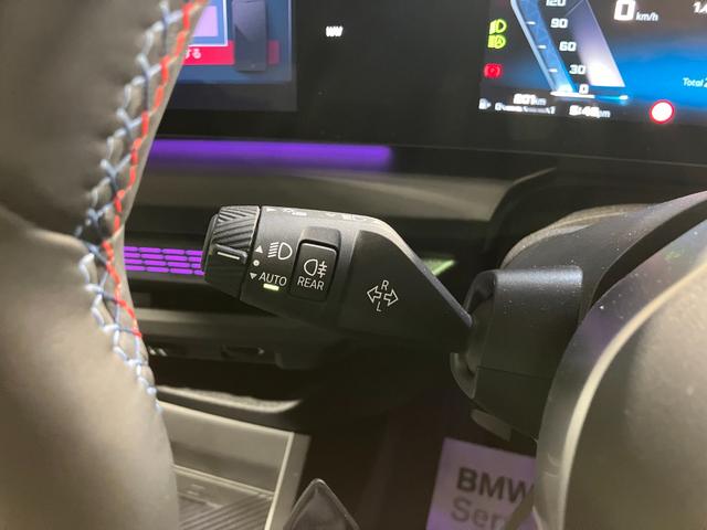 ２シリーズ Ｍ２３５　ｘＤｒｉｖｅグランクーペ　弊社デモカー　サラウンドビュー　ヘッドアップディスプレイ　Ｍスポーツブレーキ　ハーマンカードンサウンド　アクティブクルーズ　リバースアシスト（10枚目）