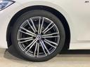 ３２０ｄ　ｘＤｒｉｖｅ　Ｍスポーツ　ハンズオフアシスト　アクティブクルーズ　リバースアシスト　デジタルキー　オートトランク　アップルカープレイ　パーソナルＡＩ　アルカンタラコンビシート　純正１８インチ（22枚目）