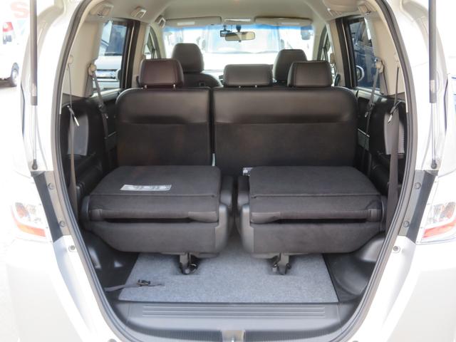 フリードハイブリッド ジャストセレクション　純正メモリーナビ・バックカメラ・ＡＡＣ・スマートキー・フルセグＴＶ・純正１５インチＡＷ・ＨＩＤライト・ＥＴＣ・両側パワースライドドア・電動コーナーポール・電格ドアミラー・ステアリングリモコン・ＥＳＣ（14枚目）