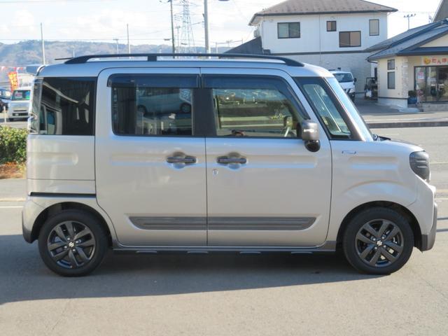 スペーシアギア ハイブリッドＸＺ　ターボ　スズキコネクト・純正メモリーナビ・バックカメラ・フルセグＴＶ・ＤＶＤ再生・Ｂｌｕｅｔｏｏｔｈ・純正アルミ・全方位カメラ・スマートキー・シートヒーター・両側パワースライドドア・衝突軽減ブレーキ・ＥＳＣ（6枚目）