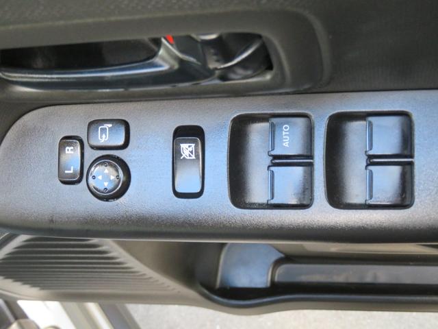 スペーシアギア ハイブリッドＸＺ　ターボ　スズキコネクト・純正メモリーナビ・バックカメラ・フルセグＴＶ・ＤＶＤ再生・Ｂｌｕｅｔｏｏｔｈ・純正アルミ・全方位カメラ・スマートキー・シートヒーター・両側パワースライドドア・衝突軽減ブレーキ・ＥＳＣ（30枚目）