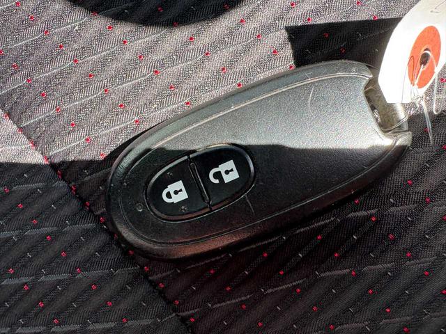 ワゴンＲ ２０周年記念車　ナビ　Ｂｌｕｅｔｏｏｔｈ　ＣＤ　ＤＶＤ　ＥＴＣ　衝突軽減ブレーキ　スマートキー　プッシュスタート　ＨＩＤ　純正１５インチアルミ　新品夏タイヤ　シートヒーター　アイドリングストップ　整備・保証付き（47枚目）