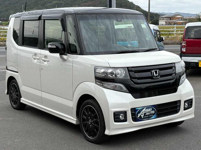 N-BOXカスタム 2トーンカラースタイル G・ターボLパッケージ ナビ TV CD DVD Bluetooth バックカメラ ETC クルーズコントロール ハーフレザーシート 両側パワースライドドア 純正15インチアルミ 衝突軽減ブレーキ 整備・保証・鑑定書付き(3枚目)