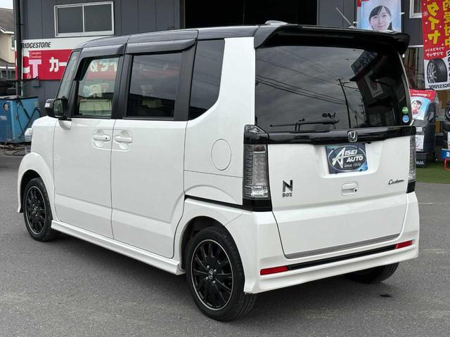 N-BOXカスタム 2トーンカラースタイル G・ターボLパッケージ ナビ TV CD DVD Bluetooth バックカメラ ETC クルーズコントロール ハーフレザーシート 両側パワースライドドア 純正15インチアルミ 衝突軽減ブレーキ 整備・保証・鑑定書付き(7枚目)