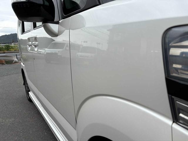 N-BOXカスタム 2トーンカラースタイル G・ターボLパッケージ ナビ TV CD DVD Bluetooth バックカメラ ETC クルーズコントロール ハーフレザーシート 両側パワースライドドア 純正15インチアルミ 衝突軽減ブレーキ 整備・保証・鑑定書付き(10枚目)