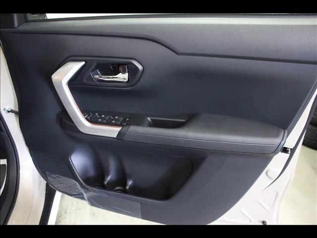 Z 登録済未使用車 衝突軽減ブレーキ クルーズコントロール コーナーセンサー シートヒーター オートライト 横滑り防止 アイドリングストップ プッシュスタート 17インチアルミホイール(13枚目)