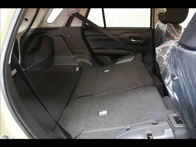 Z 登録済未使用車 衝突軽減ブレーキ クルーズコントロール コーナーセンサー シートヒーター オートライト 横滑り防止 アイドリングストップ プッシュスタート 17インチアルミホイール(20枚目)