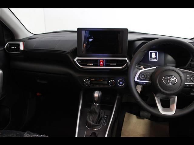 Z 登録済未使用車 衝突軽減ブレーキ クルーズコントロール コーナーセンサー シートヒーター オートライト 横滑り防止 アイドリングストップ プッシュスタート 17インチアルミホイール(12枚目)